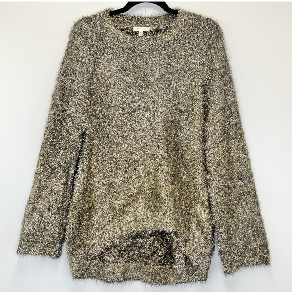 > Silence + Noise Gold Metallic Eyelash Soft Oversize Hi-Low Sweater Size XS/S - Picture 2 of 5